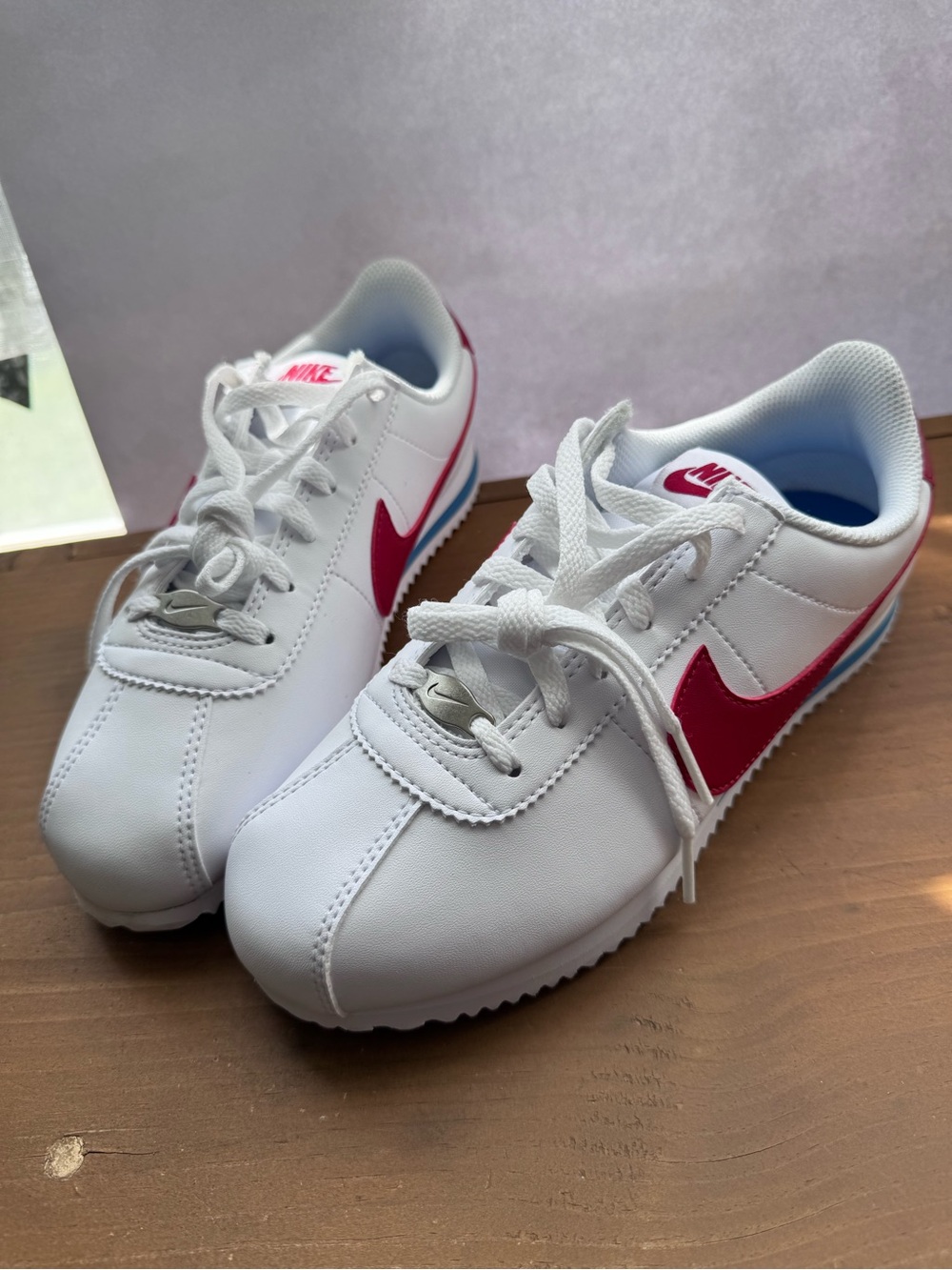 Nike Kids' Classic Cortez Shoes - White with Swoosh size 4y